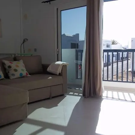 La Caleta Sleeps 6 Wifi Famara