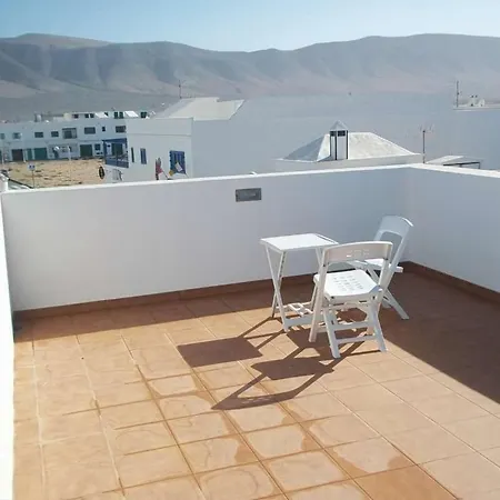 La Caleta Sleeps 6 Wifi * Famara
